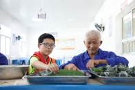 端午飘香  童心敬老