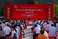 “文明实践流动大舞台”走进大庙乡