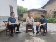 县财政局走访慰问困难党员