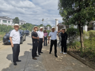 上庸镇：乐当“店小二” 做好企业“贴心人”