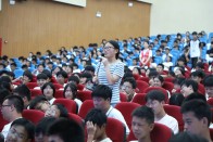 竹山血浆站到竹山职校开展健康知识普及活动