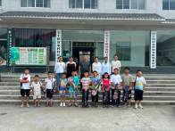 县兴竹国投集团 ：  “爱心妈妈＂在行动