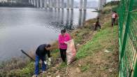 我县整治河道生态环境