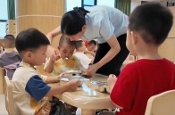 锲而不舍落实中央八项规定精神·办实事解难题 | 荆州：“医育结合”托育新模式 解民忧更护成长