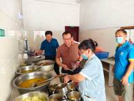 县民政局：守护“舌尖幸福” 暖心陪餐护食安