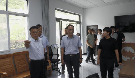 市委社会工作部调研我县基层社会治理与创新工作 