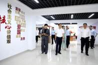 汤红兵来我县调研