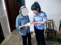 贴心服务解民忧 上门补办户口本暖人心
