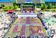 沃野织就丰收景 家园和美气象新