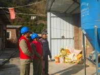 县供电公司服务老人冬季安全用电