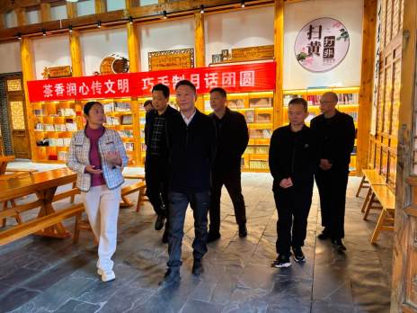 省委宣传部调研我县农家书屋改革试点工作