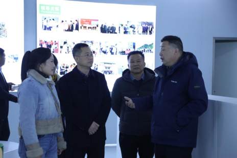 华农大专家调研我县食用菌产业