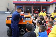 萌娃探秘消防蓝