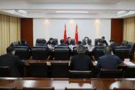 县委常委会会议召开