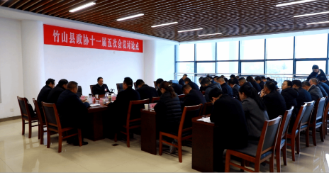 第二委员组委员热议全县发展大计