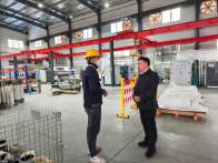 县领导到企业开展新春大走访