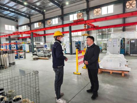 县领导到企业开展新春大走访