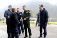 钟金铎来我县走访慰问