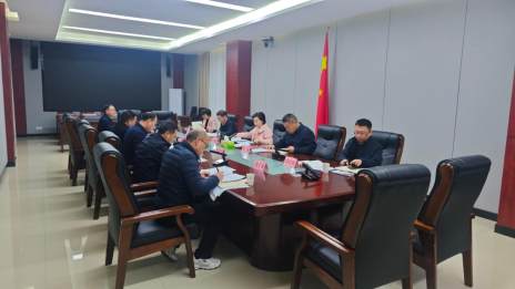 县政府党组举办树立和践行正确政绩观学习教育读书班