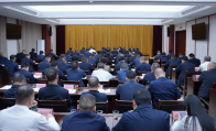 县委理论学习中心组开展集体学习 