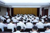 曾祥成主持召开县委常委会会议