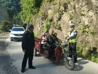 竹山交警：一支執(zhí)法宣教小分隊(duì)  筑牢夏季農(nóng)村“三道安全線”