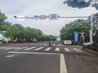 竹山公安交警：路口“微治理”贏得委員群眾“雙點贊”