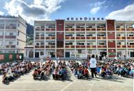 擂鼓镇小学：开展防滑坡体泥石流地质灾害逃生疏散演练