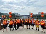 退役军人志愿者为端午龙舟赛“保驾护航”