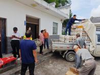 文峰乡：产业帮扶送鸡苗  助农增收添活力