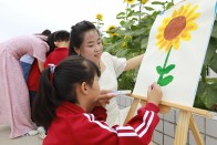 宝丰镇第二幼儿园500多株向日葵绽放超吸睛