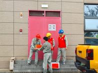 县供电公司慰问一线员工为中考保供电助力