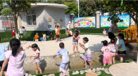 溢水镇中心幼儿园：开展欢乐戏水活动