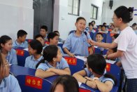 上庸镇中心学校：艺术支教践初心 共绘七彩童年梦