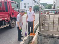环境卫生大扫除  美丽乡村绘“新图