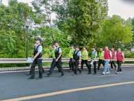 官渡镇：治安巡逻筑防线  多措并举保平安