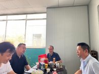 擂鼓镇当好“店小二”   服务送到企业心坎上