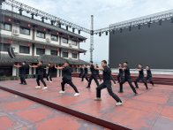 退役军人亮相桃花源街区巡演