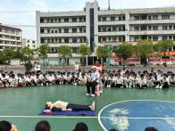 为青春护航，应急救护知识来到军训场