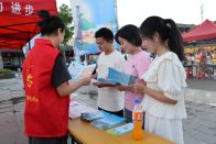 县科技和经信局开展“诚信兴商宣传月”活动