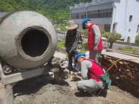 国网竹山县供电公司帮助解决搅拌机用电问题