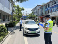 县交通运输执法大队打击城区“黑车”非法营运