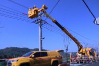 带电“接火”强电网 供电可靠有保障