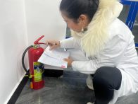 县公共检验检测中心加强日常安全检查