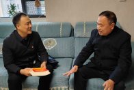 县总工会走访看望退休老干部