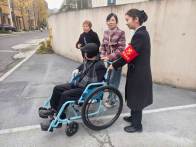 助残敬老显真情 政务服务暖人心