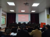 县移民服务中心：推进法治建设 弘扬宪法精神