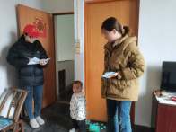 县人才服务中心开展“敲门行动”