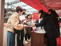 县生态环境局积极开展宪法宣传活动