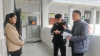 柳林乡中心学校开展“推门听课”教研活动
